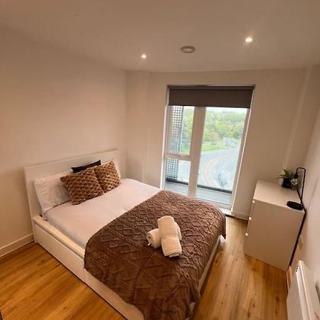 2 Bed Corner Apartment With Gym Manchester Dış mekan fotoğraf