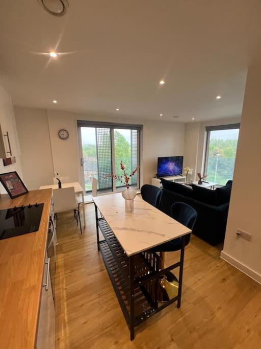 2 Bed Corner Apartment With Gym Manchester Dış mekan fotoğraf